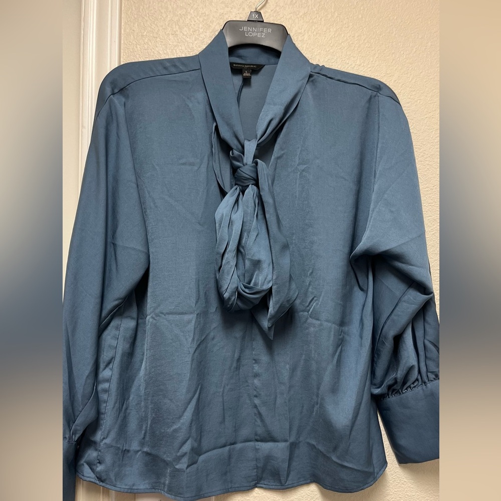 Women’s blue Blouse from banana republic size L